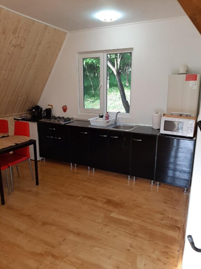 Cabana Din Livada Pucioasa Buitenkant foto