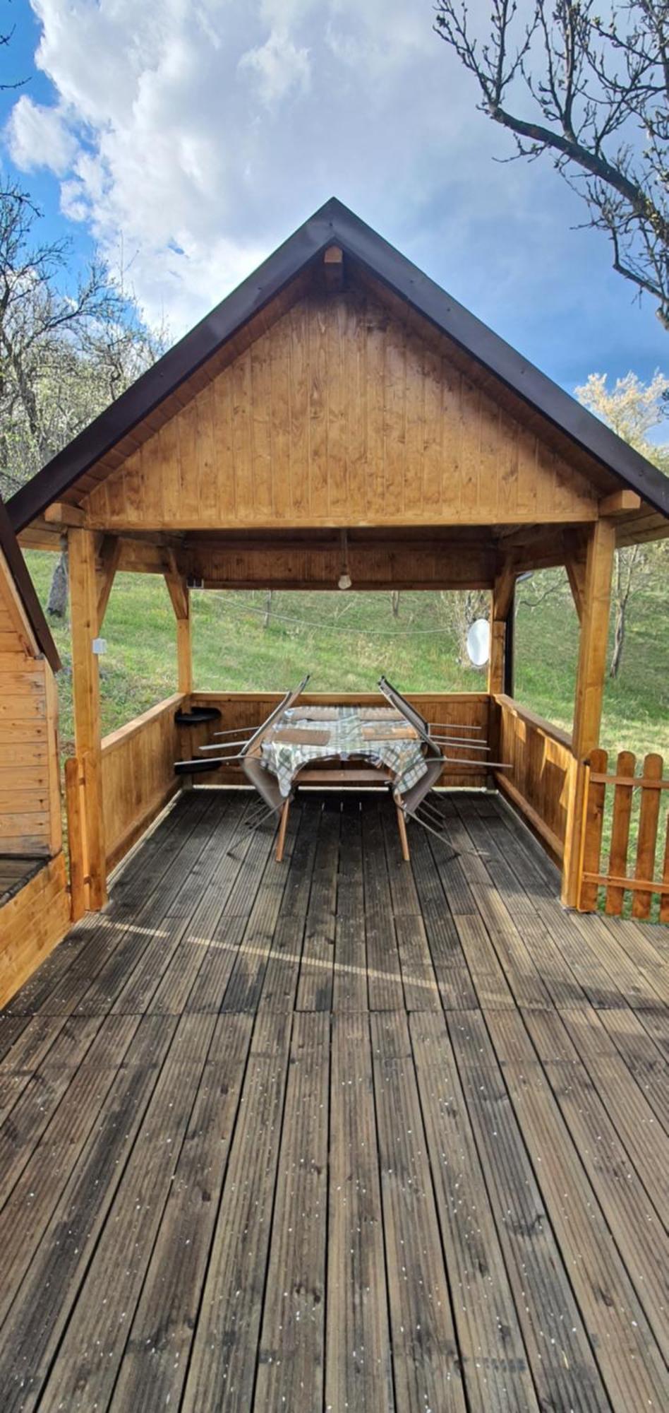Cabana Din Livada Pucioasa Buitenkant foto